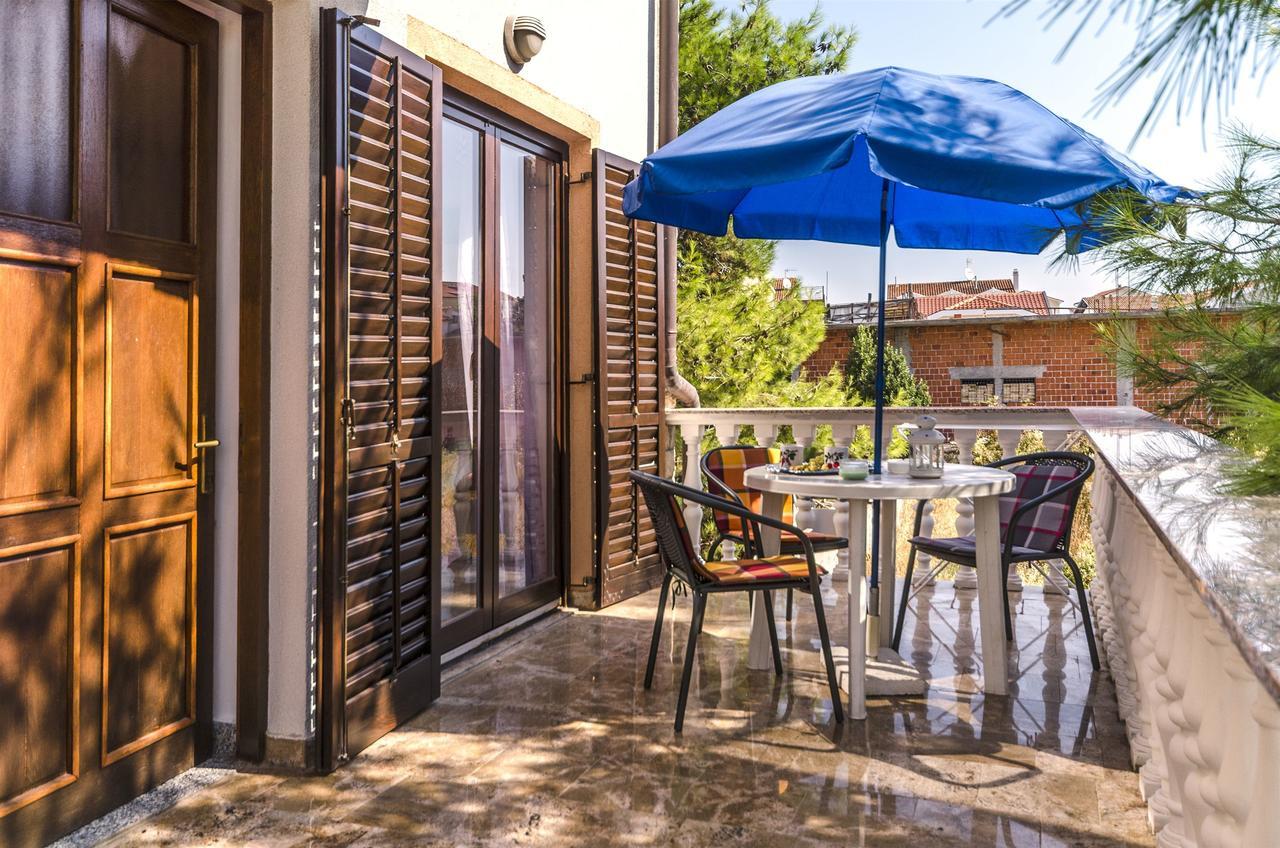 Apartments Miljenka Vodice Exterior photo